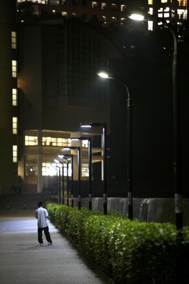 香港科技大學(xué)校園內(nèi)的LED路燈 LED -- LED lighting pilot project at Hong Kong's Science and Technology University...jre/Photo by Jiri Rezac..&copy; Jiri Rezac 2010  Copyright:&copy; Jiri Rezac 2010 